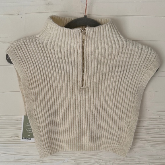 NWT! H&M | Ribbed Knit Zip Vest | One Size - Picture 2 of 6